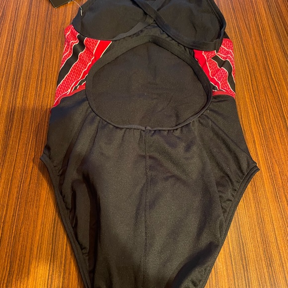 high performance bathing suit TYR never used - Picture 2 of 4